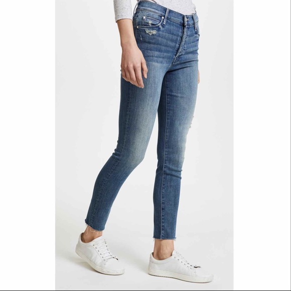 MOTHER Denim - MOTHER.  STUNNER ANKLE FRAY JEANS. SIZE 27.
